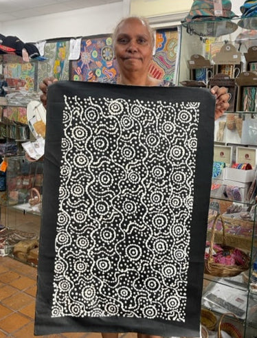 #41 Sacred Water (Black/White) - TREPHINA SULTAN THANGUWA : 43x70cm