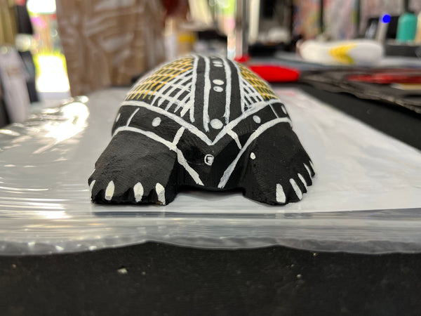 #145 Turtle Carvings - KENNY REID: Aboriginal Art: 28 x 9 x 5cm